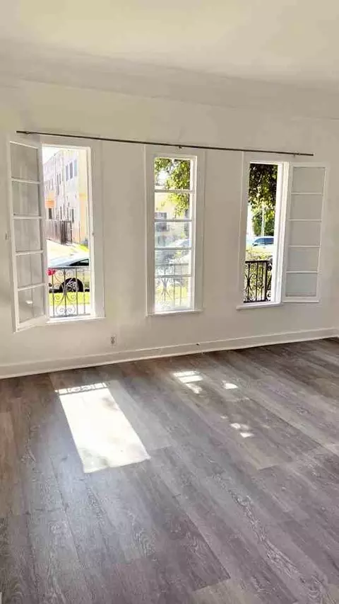 543 N Sycamore Ave, Los Angeles, CA 90036