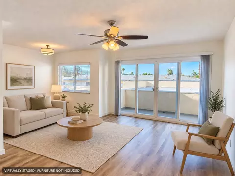 537 W Hyde Park Blvd, Inglewood, CA 90302