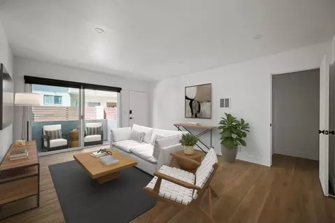 2034 S Garth Ave, Los Angeles, CA 90034
