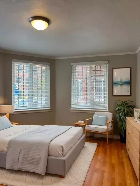 2230 4th Ave, Seattle, WA 98121
