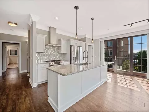 401 S Eton St, Birmingham, MI 48009