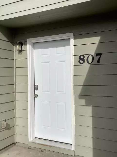 803 NW 10th St, Prineville, OR 97754