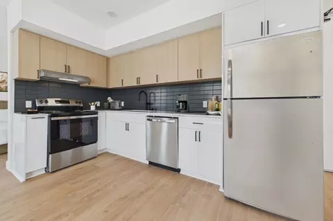 1655 Allesandro St, Los Angeles, CA 90026 photo 2