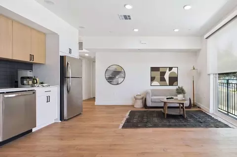 1655 Allesandro St, Los Angeles, CA 90026 photo 3