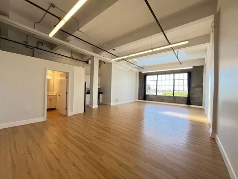 5701 International Blvd, Oakland, CA 94621