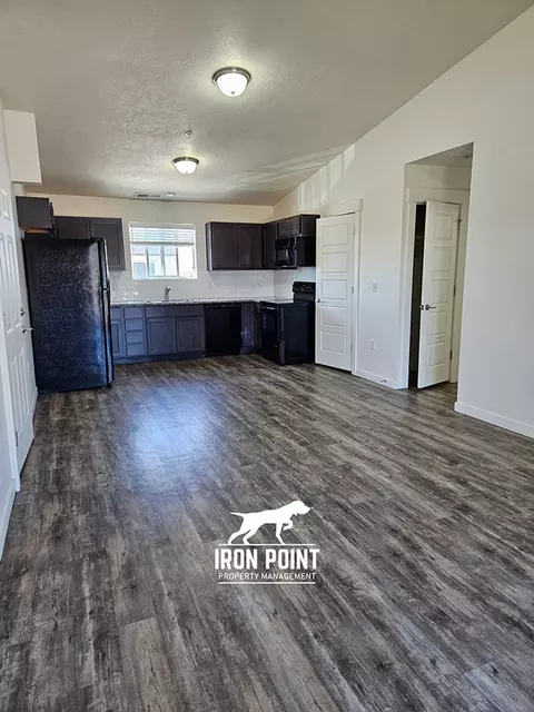516 Rooster Ln, Caldwell, ID 83605
