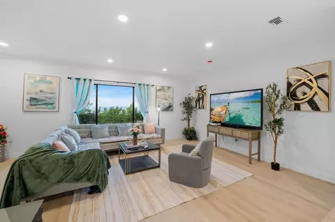 5048 Bluff Pl, El Cajon, CA 92020