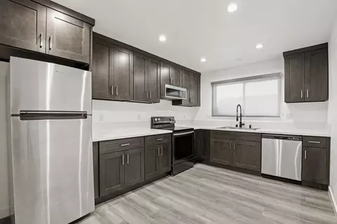 900 W College St, Los Angeles, CA 90012