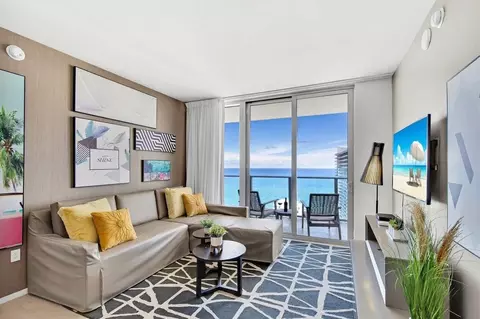 4010 S Ocean Dr, Hollywood, FL 33019