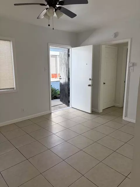 1841 Chestnut Ave, Long Beach, CA 90806