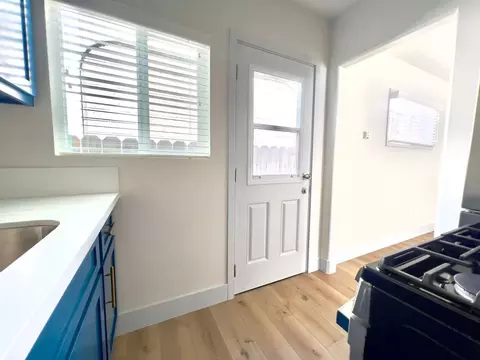 1170 Cherry Ave, Long Beach, CA 90813 photo 3