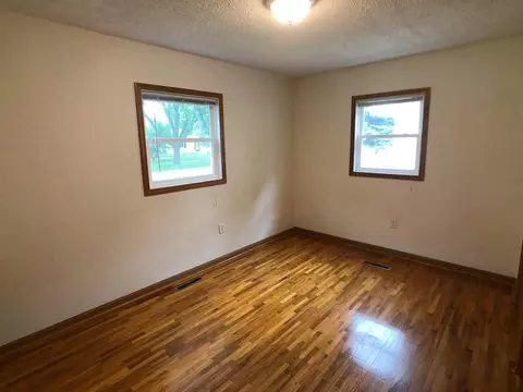 1001 S 19th St, Grand Forks, ND 58201 photo 11