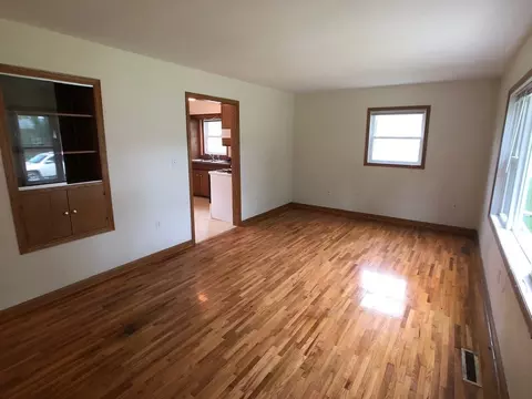 1001 S 19th St, Grand Forks, ND 58201