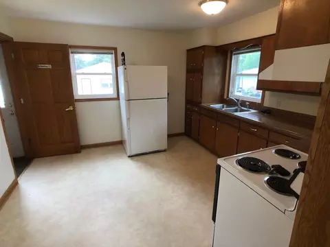 1001 S 19th St, Grand Forks, ND 58201 photo 4