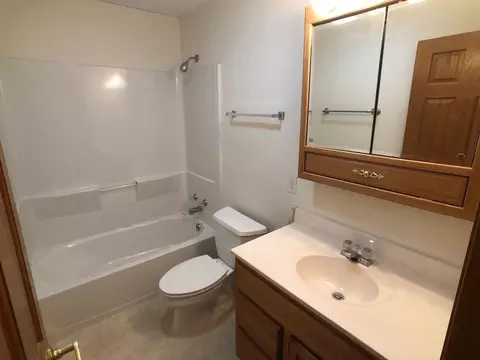 1001 S 19th St, Grand Forks, ND 58201 photo 8