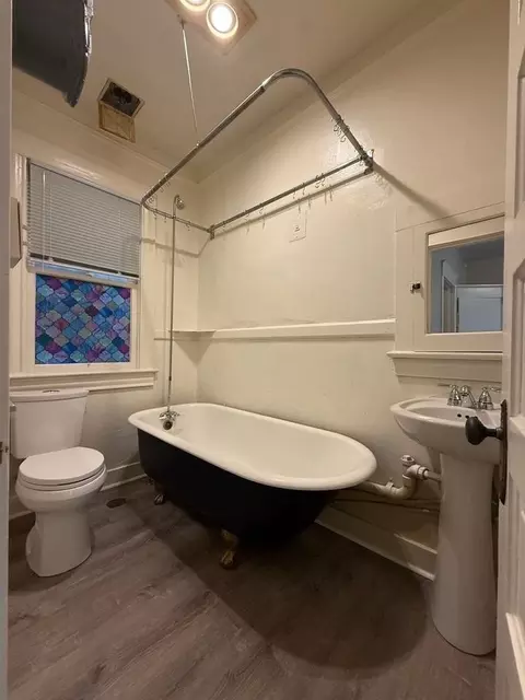 725 E Pike St, Seattle, WA 98122 photo 9