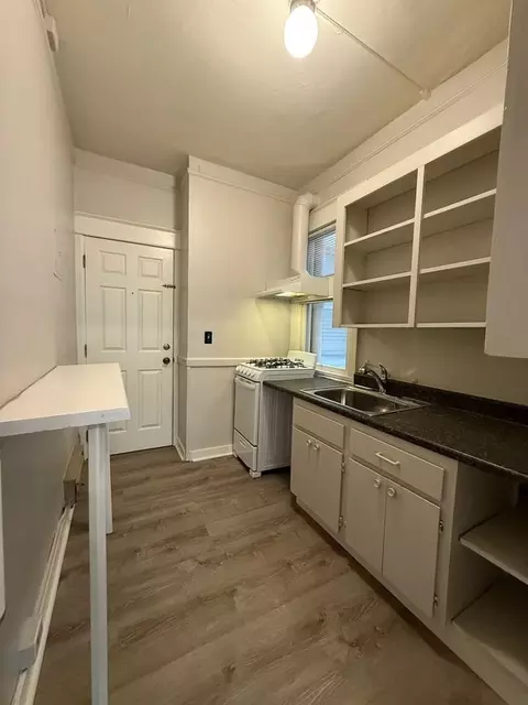725 E Pike St, Seattle, WA 98122 photo 4