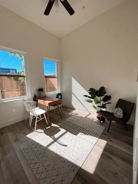 5980 E Burnside St, Portland, OR 97215