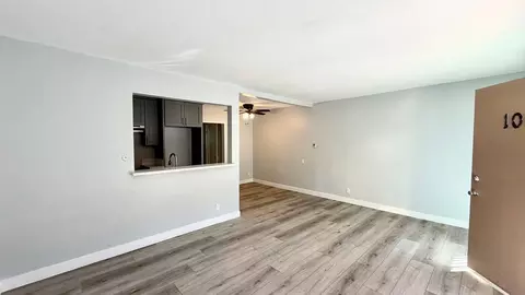 8207 Langdon Ave, Los Angeles, CA 91406