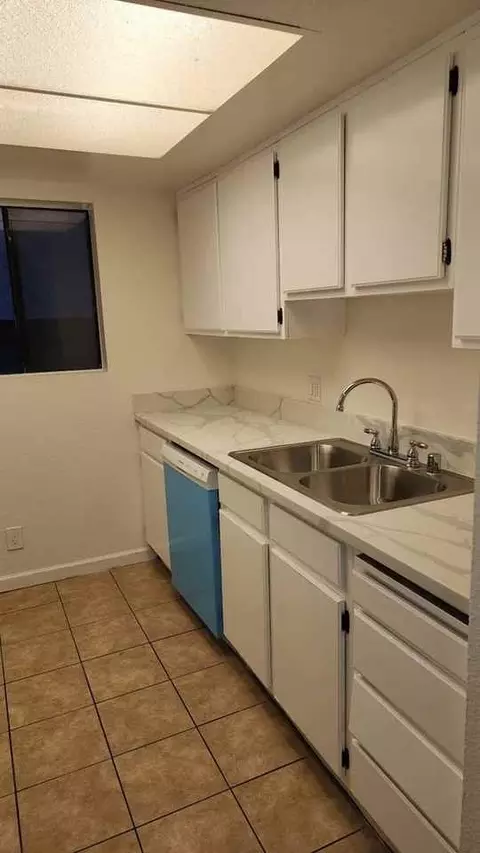 10523 Floralita Ave, Sunland, CA 91040