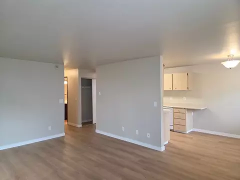 210 10th Ave E, Seattle, WA 98102