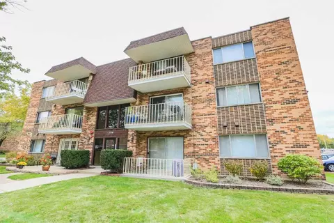 7321 Sandalwood Dr, Tinley Park, IL 60477