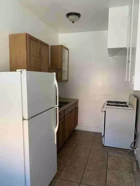 3701 W 1st St, Los Angeles, CA 90004
