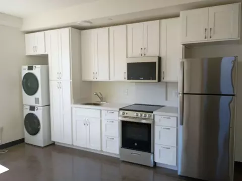 1751 Algaroba St, Honolulu, HI 96826