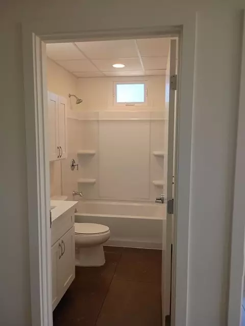 1751 Algaroba St, Honolulu, HI 96826