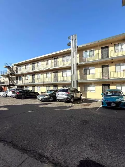 1530 6th Ave, Oakland, CA 94606
