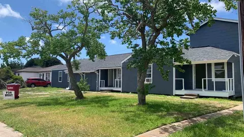 527 W 8th St, Freeport, TX 77541