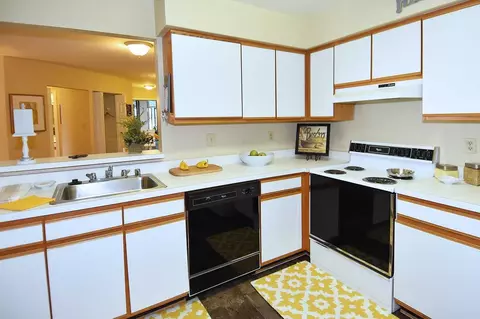 67 Harry S Truman Dr, Largo, MD 20774 photo 7