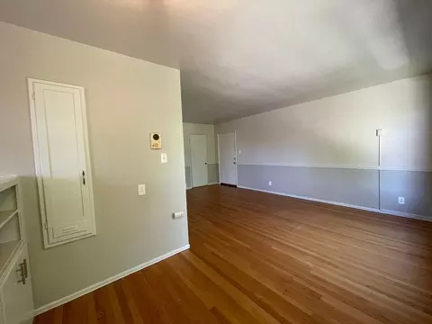 5488 5492 Carlson Dr, Sacramento, CA 95819