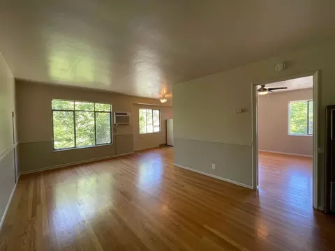 5488 5492 Carlson Dr, Sacramento, CA 95819