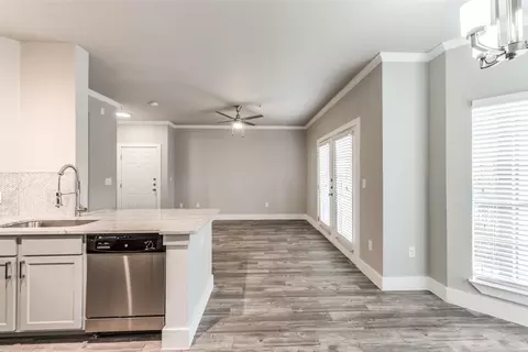 9701 Meyer Forest Dr, Houston, TX 77096 photo 24