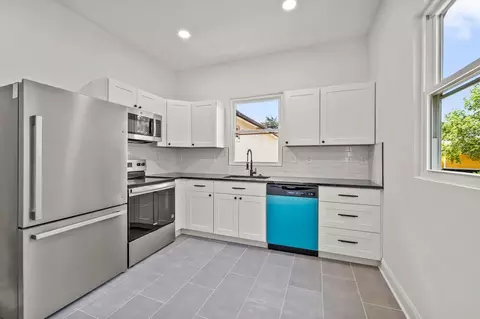 512 Granville Dr, Winston Salem, NC 27101
