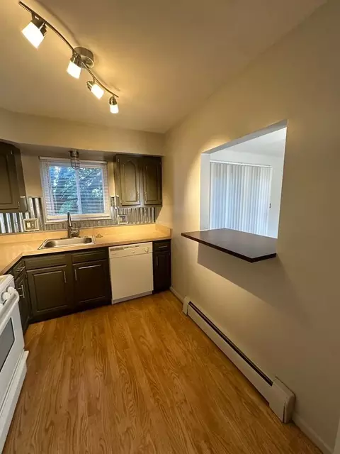 45631 Brownell St, Utica, MI 48317