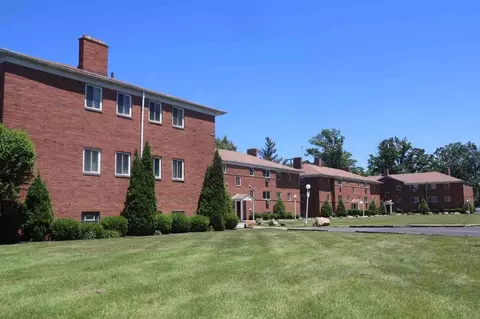 681 Babbitt Rd, Euclid, OH 44123