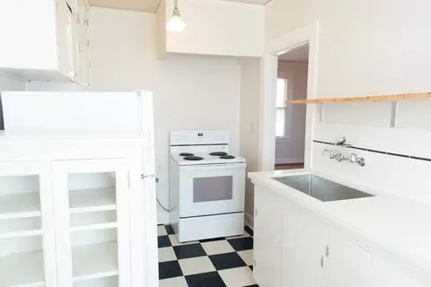2185 SW Yamhill St, Portland, OR 97205