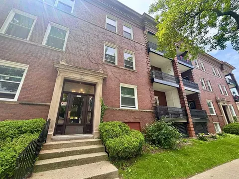 2505 25052513 E Park Pl, Milwaukee, WI 53211