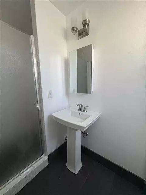 445 Rose Ave, Long Beach, CA 90802 photo 7