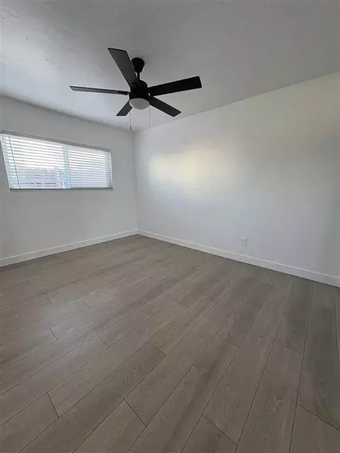 445 Rose Ave, Long Beach, CA 90802 photo 9