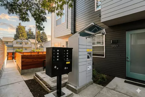 1054 18th St, Oakland, CA 94607 photo 4