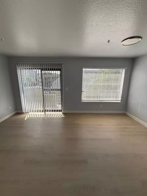 601 E Denny Way, Seattle, WA 98122
