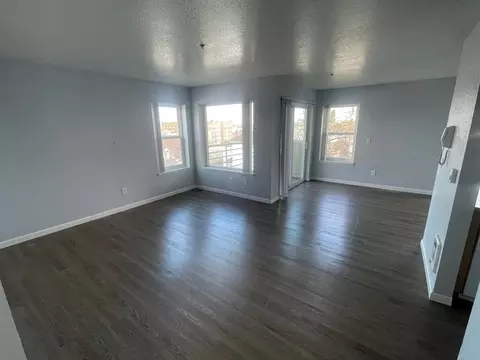601 E Denny Way, Seattle, WA 98122
