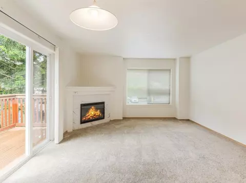 14201 E Burnside St, Portland, OR 97233