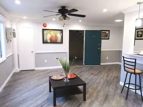 11737 Vanowen St, Los Angeles, CA 91605