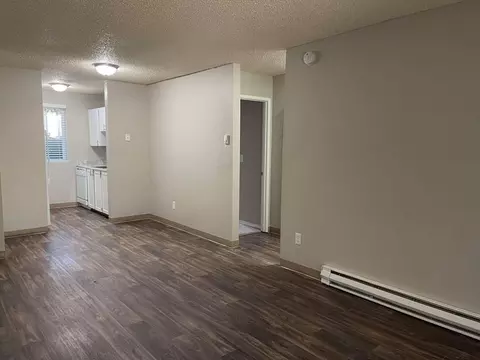 12450 SE Powell Ct, Portland, OR 97236