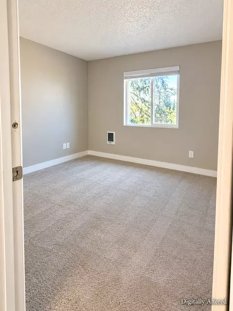 12450 SE Powell Ct, Portland, OR 97236 photo 37