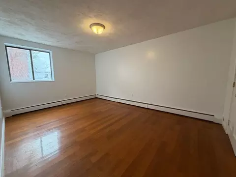 70 Lafayette Ave, Chelsea, MA 02150